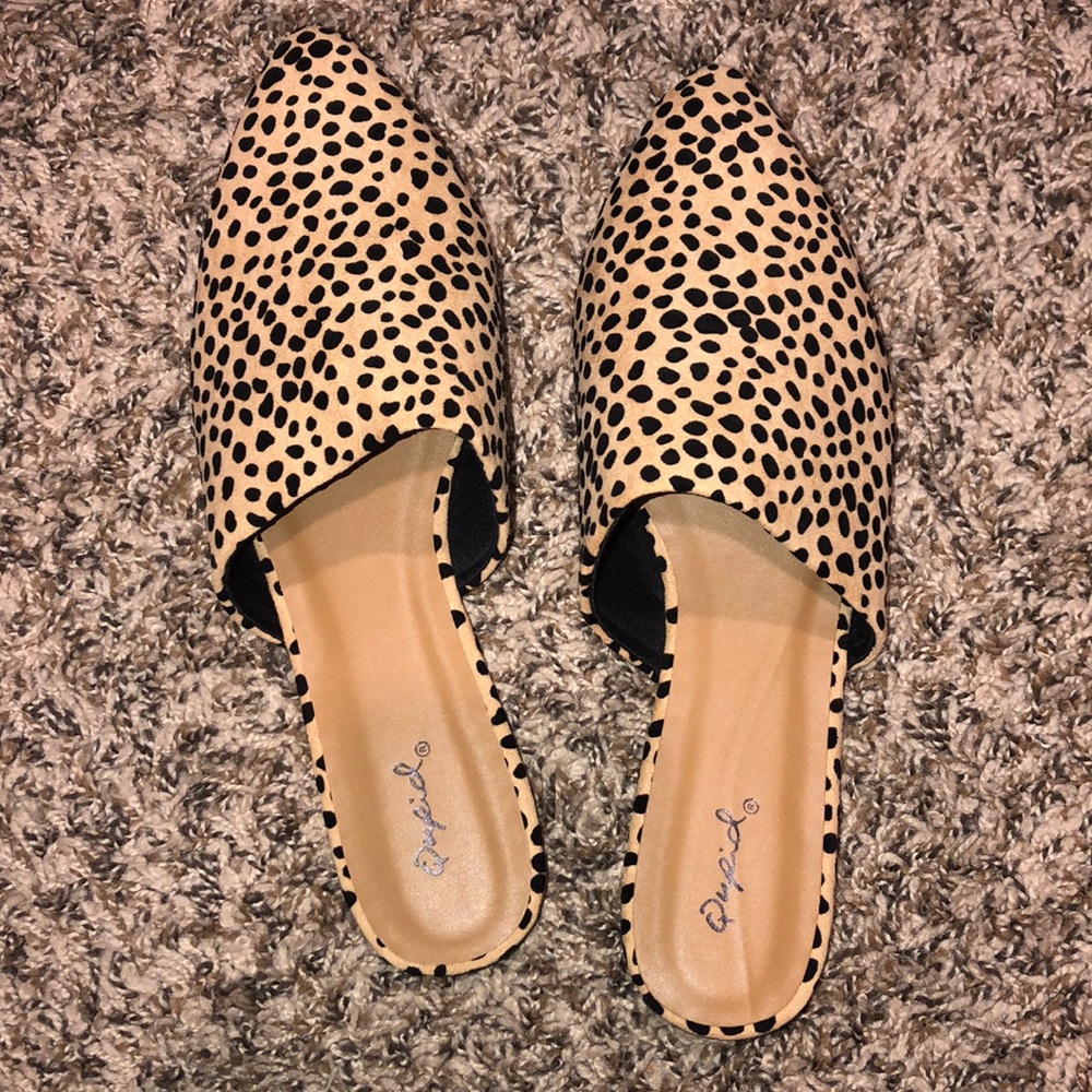 Leopard print mules